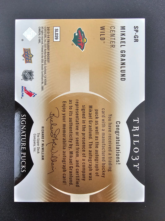 2013-14 Upper Deck Trilogy - Signature Pucks - Mikael Granlund #SP-GR RY