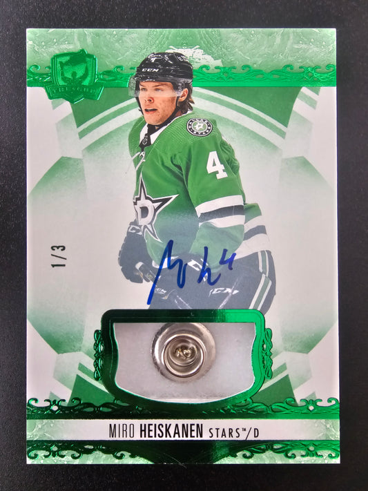 2022-23 The Cup - Green Button Autograph - Miro Heiskanen #43 /3