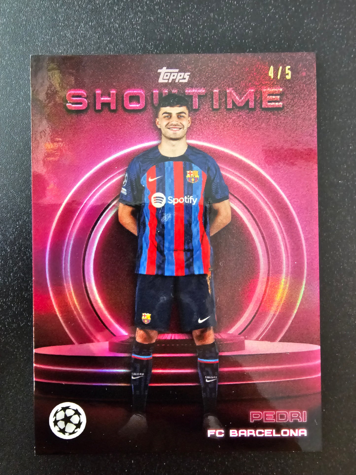 2022-23 Topps Showtime UEFA Club Competitions - Rainbow - Pedri /5