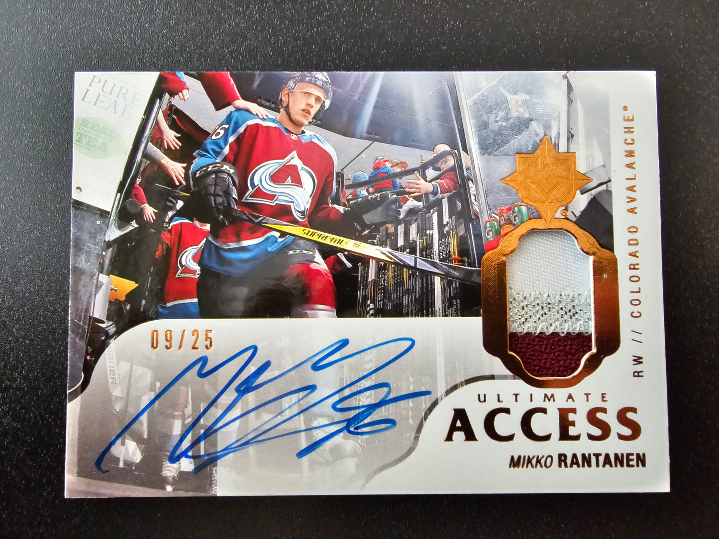 2018-19 Upper Deck Ultimate Collection - Ultimate Access Autographs - Premium Materials Copper - Mikko Rantanen #UAA-MR /25