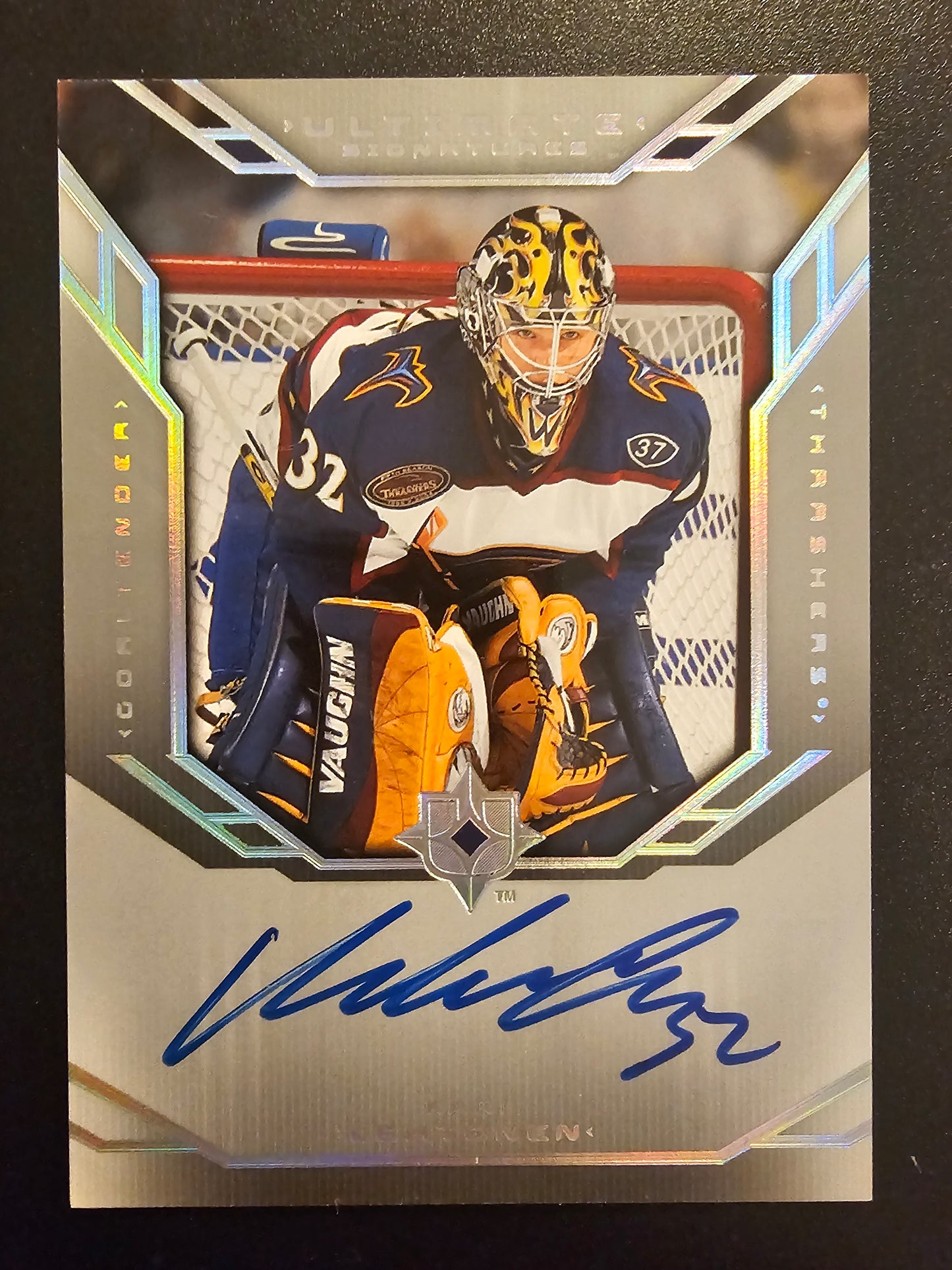 2004-05 Upper Deck Ultimate Collection - Ultimate Signatures - Kari Lehtonen #US-KL