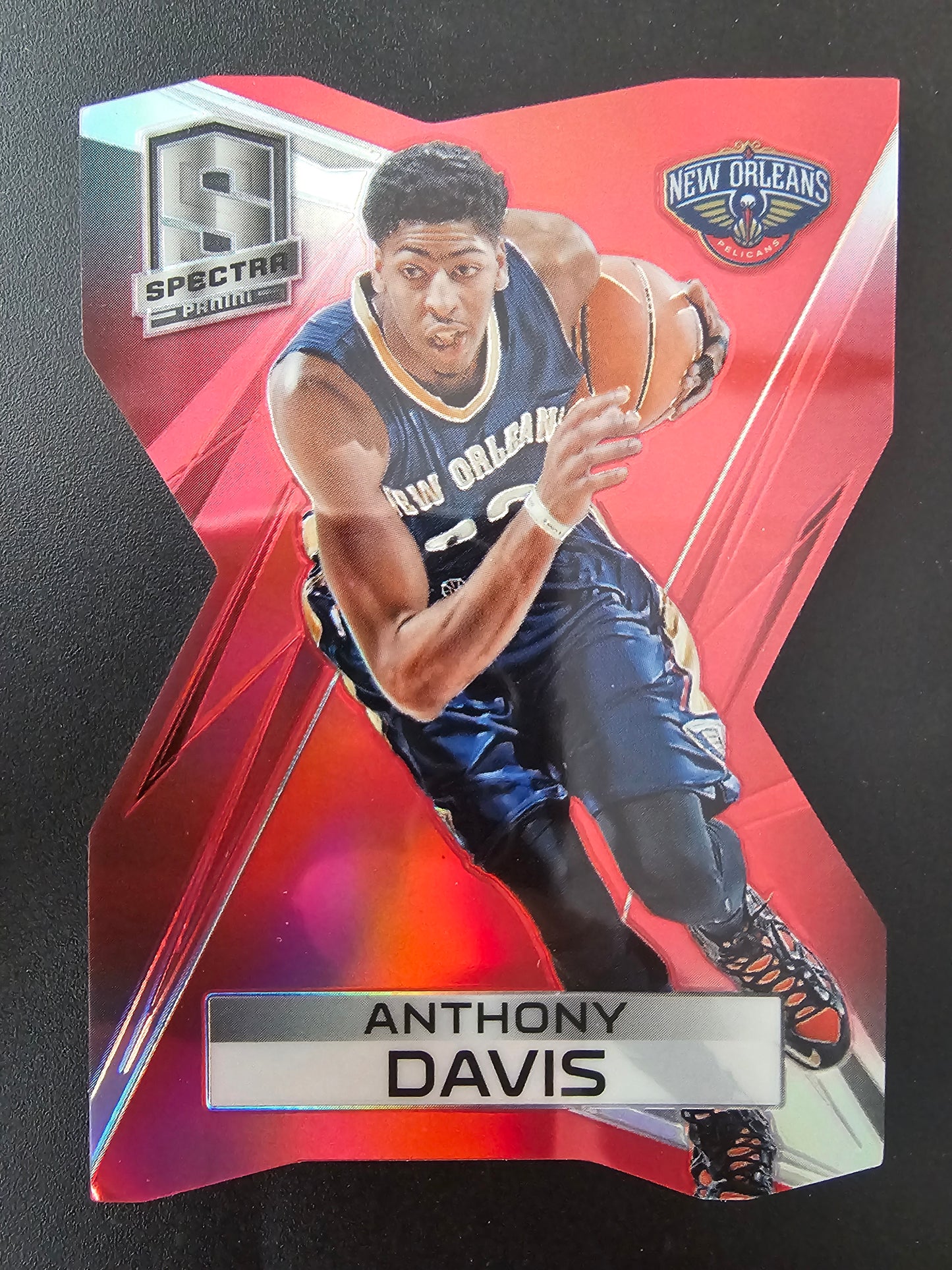 2014-15 Panini Spectra - Red Die-Cut Prizm - Anthony Davis #60 /25