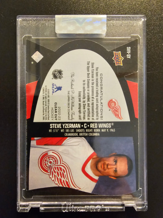 2022-23 Upper Deck Clear Cut - Signature Vintage Views - Steve Yzerman #SVV-SY