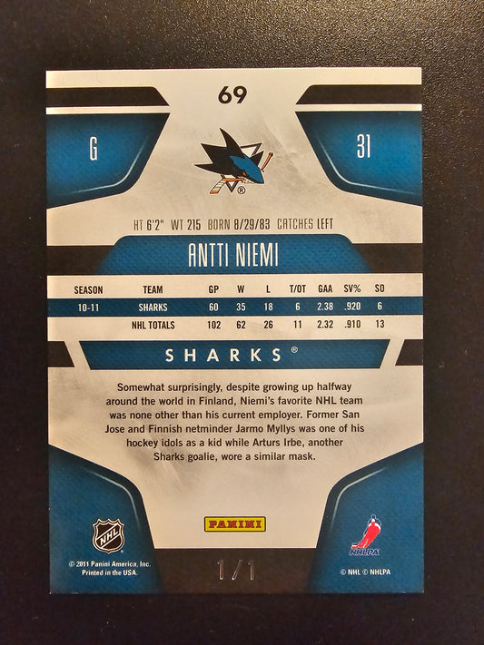 2011-12 Panini Certified - Totally Black - Antti Niemi #31 1of1