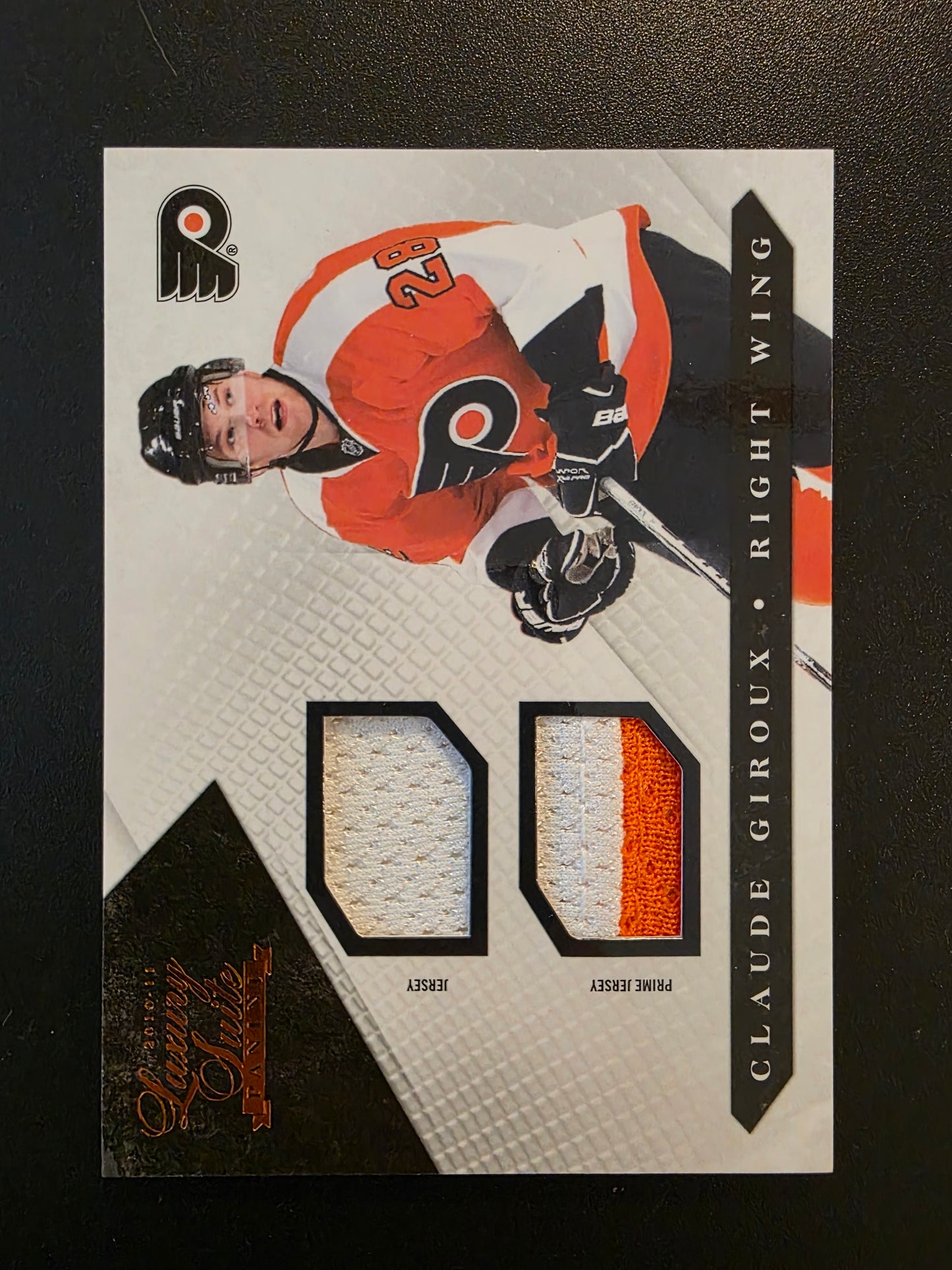 2010-11 Panini Luxury Suite - Jersey/Prime Jersey - Jersey - Claude Giroux #52 /150