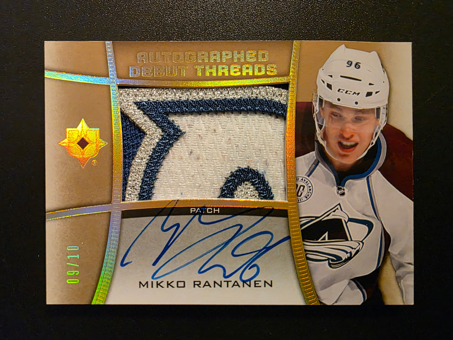 2015-16 Upper Deck Ultimate Collection - Autographed Debut Threads - Patches - Mikko Rantanen ##ADT-MR /10 RY