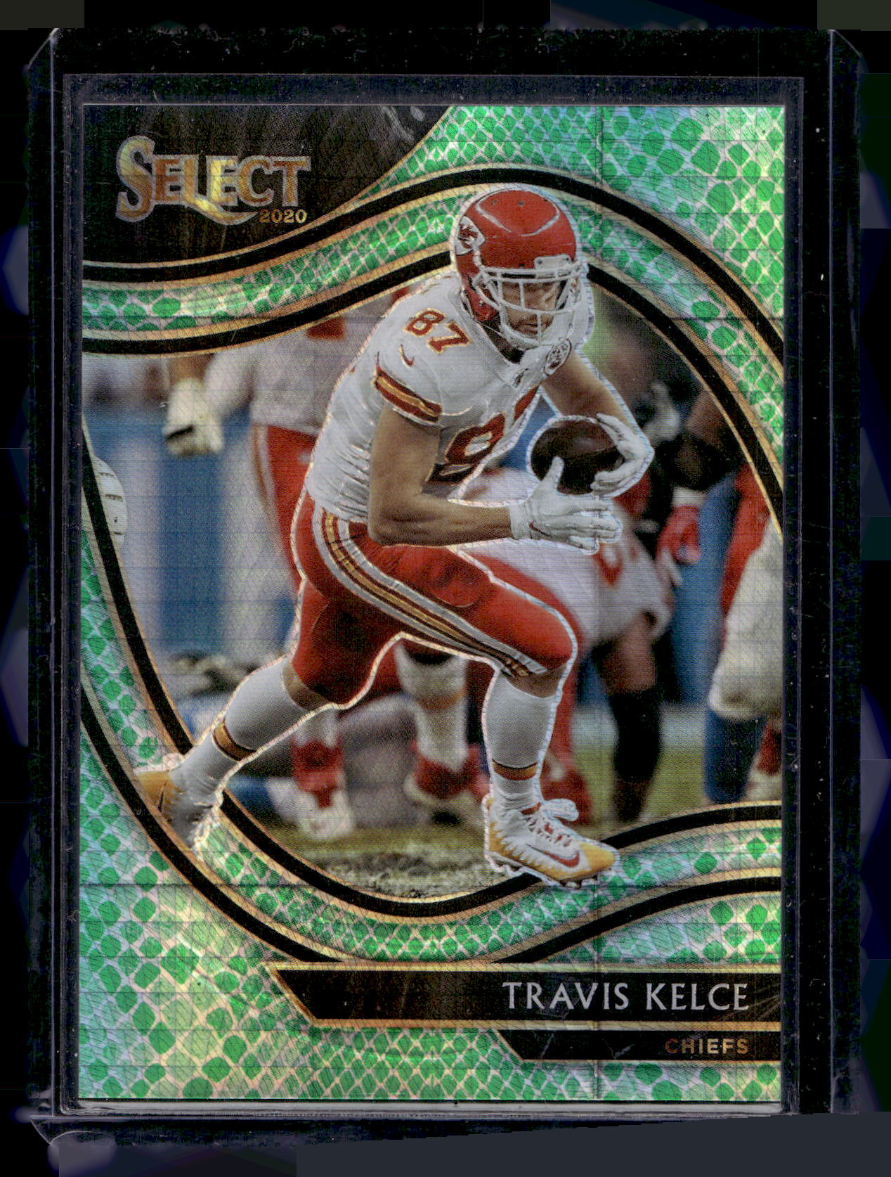 2020 Panini Select - Dragon Scale Prizm - Field Level - Travis Kelce #325 /67