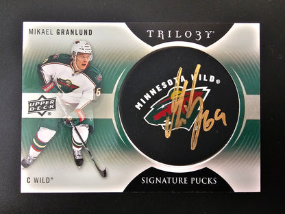 2013-14 Upper Deck Trilogy - Signature Pucks - Mikael Granlund #SP-GR RY