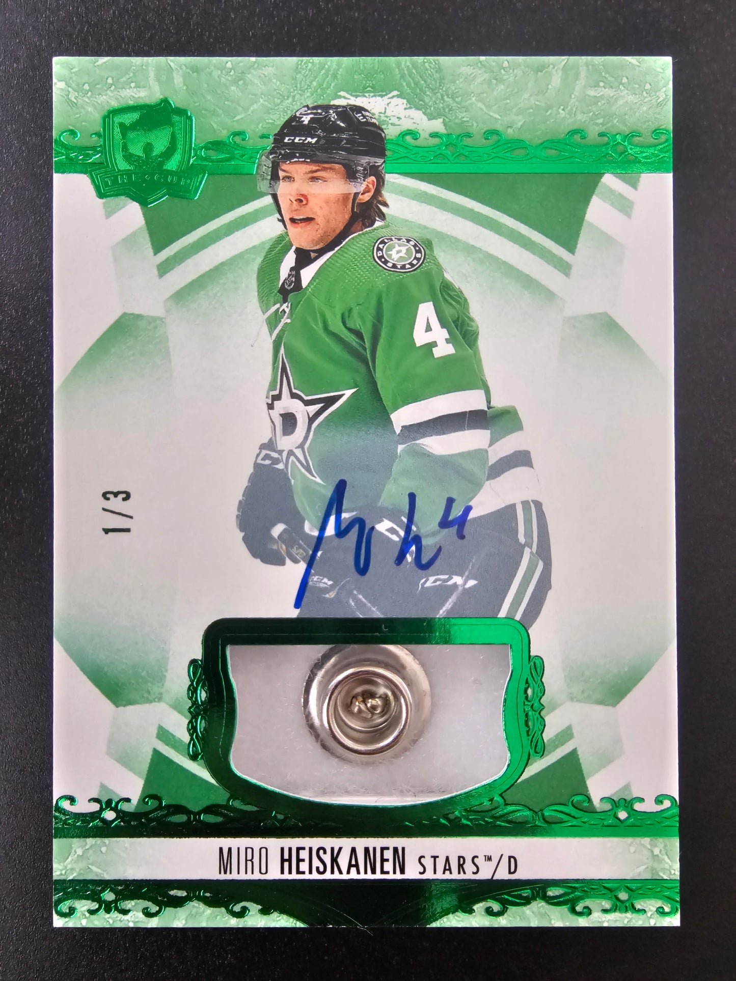 2022-23 The Cup - Green Button Autograph - Miro Heiskanen #43 /3