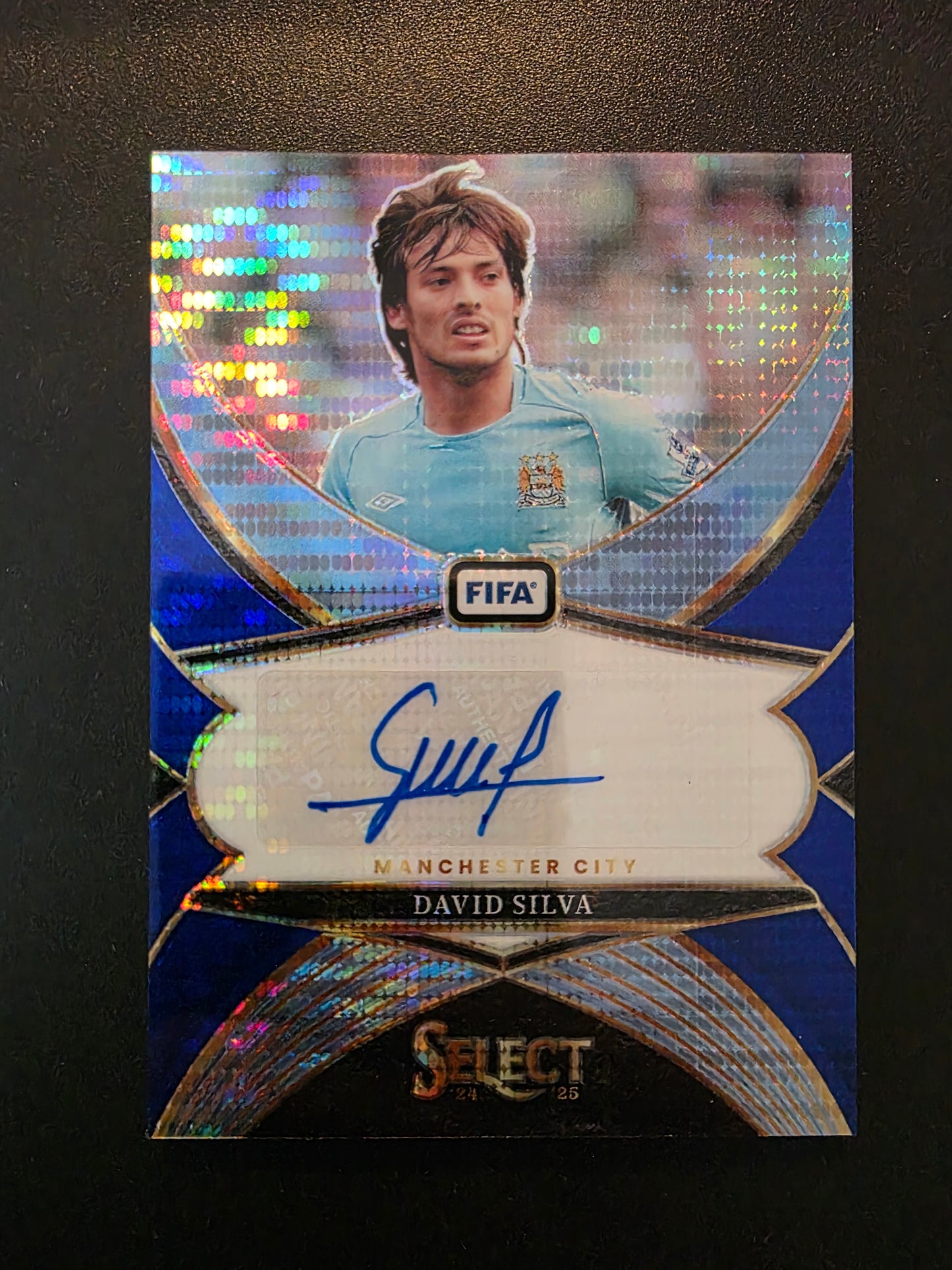 2024-25 Panini Select FIFA - Select Signatures - Blue Pulsar Prizm - David Silva #SS-DS