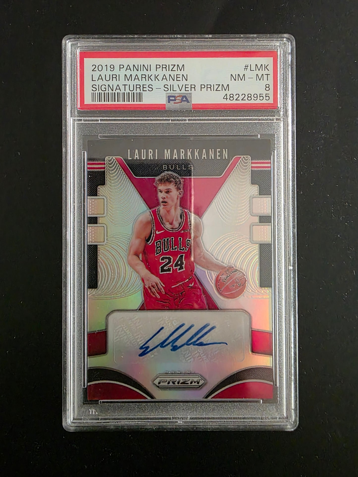 2019-20 Panini Prizm - Signatures - Silver Prizm - Lauri Markkanen #SG-LMK PSA 8
