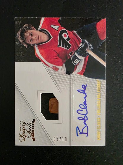 2012-13 Panini Rookie Anthology - Luxury Suite - Gold Autographs - Bobby Clarke #45 /10