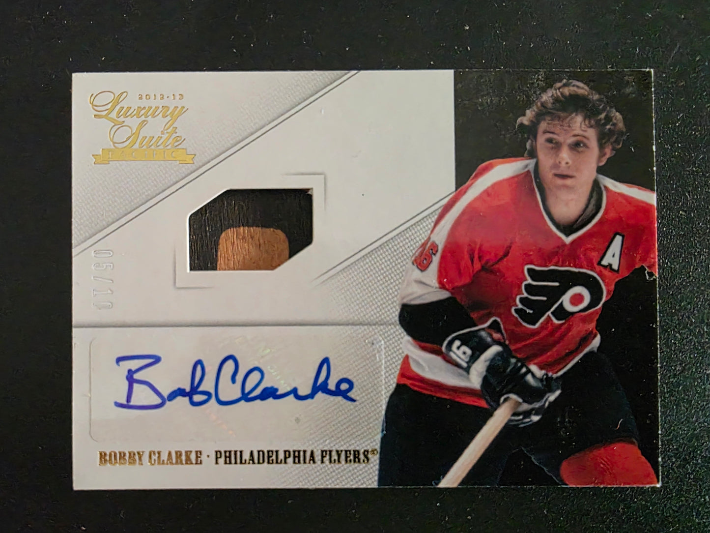 2012-13 Panini Rookie Anthology - Luxury Suite - Gold Autographs - Bobby Clarke #45 /10