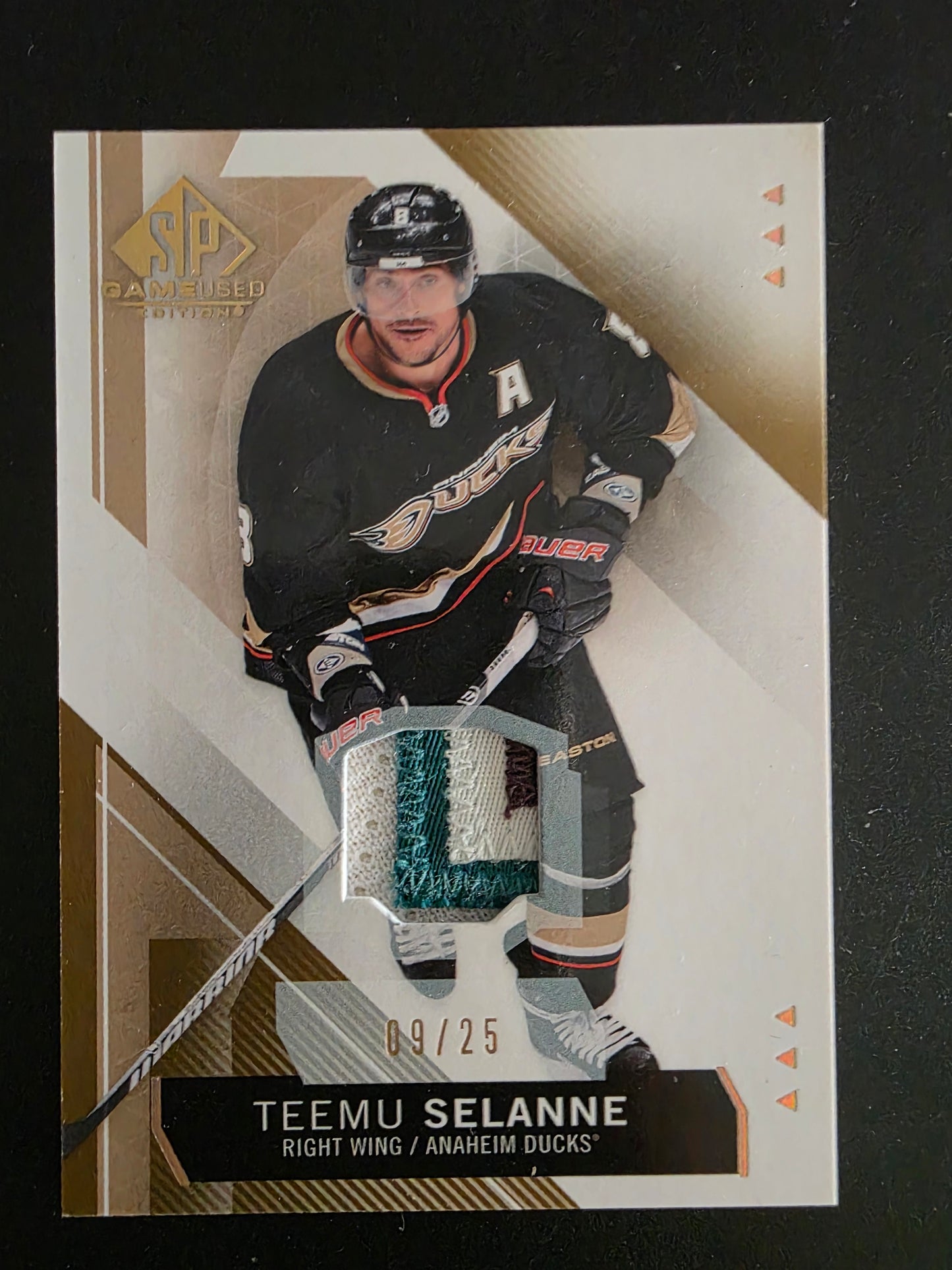 2015-16 Upper Deck SP Game Used Edition - Spectrum Gold Prime Jersey - Teemu Selanne #95 /25
