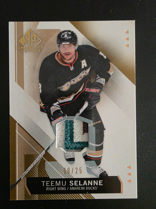 2015-16 Upper Deck SP Game Used Edition - Spectrum Gold Prime Jersey - Teemu Selanne #95 /25