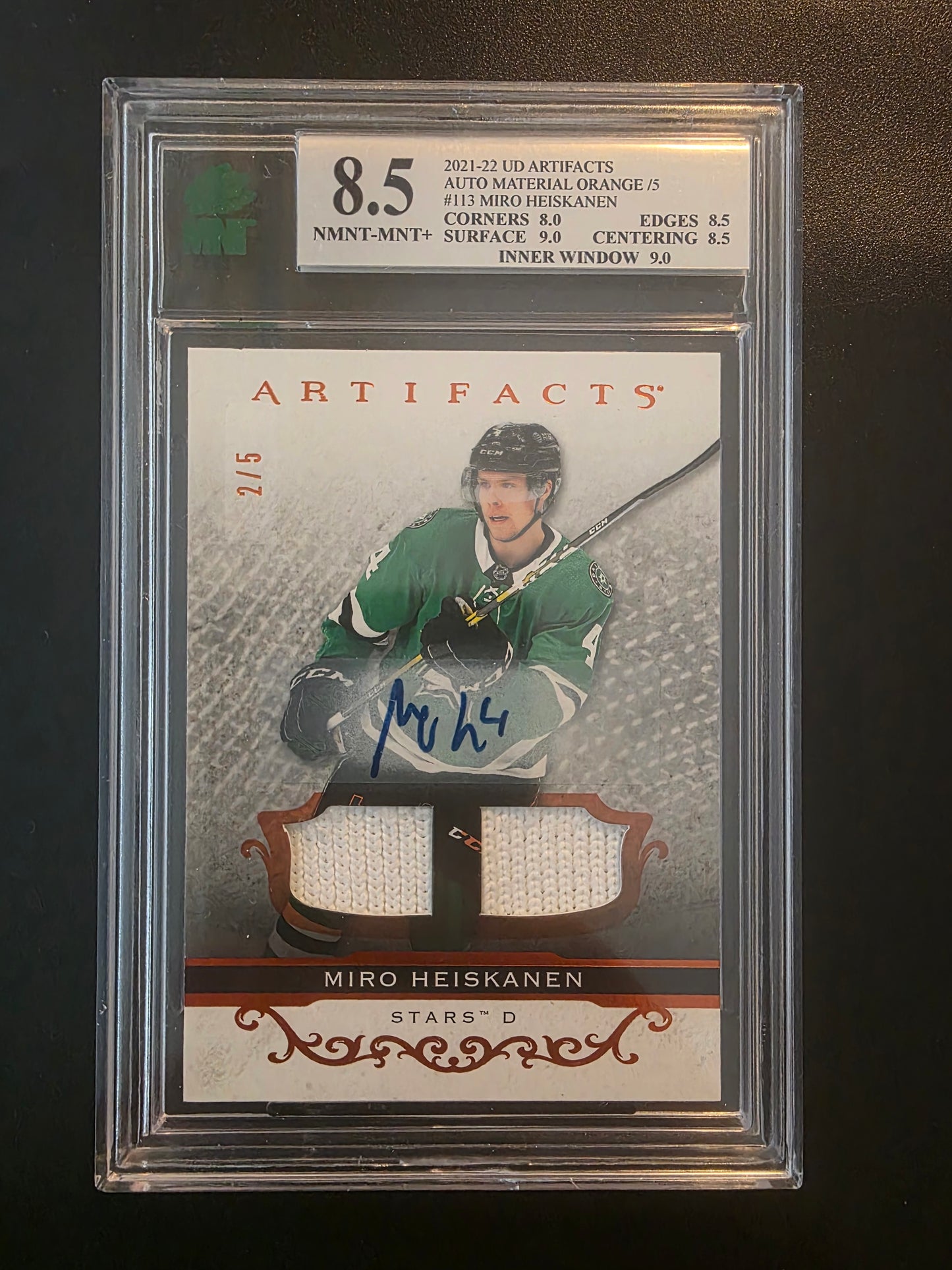 2021-22 Upper Deck Artifacts - Orange Auto Material Relics - Miro Heiskanen #113 /5 MINT 8.5