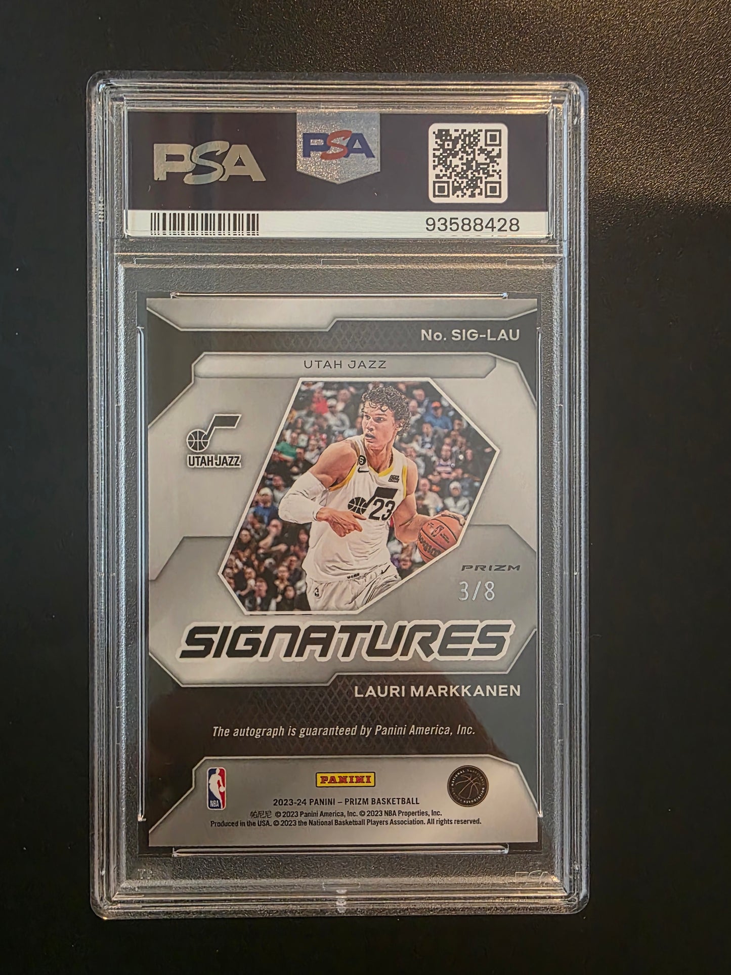 2023-24 Panini Prizm - Signatures - Choice Green Prizm - Lauri Markkanen #SIG-LAU /8 PSA9