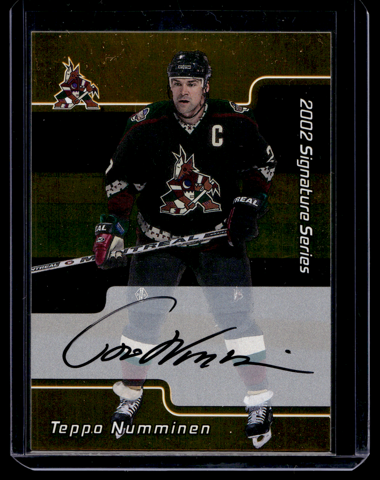 2001-02 In the Game Be A Player Signature Series - Gold Autographs - Teppo Numminen #110