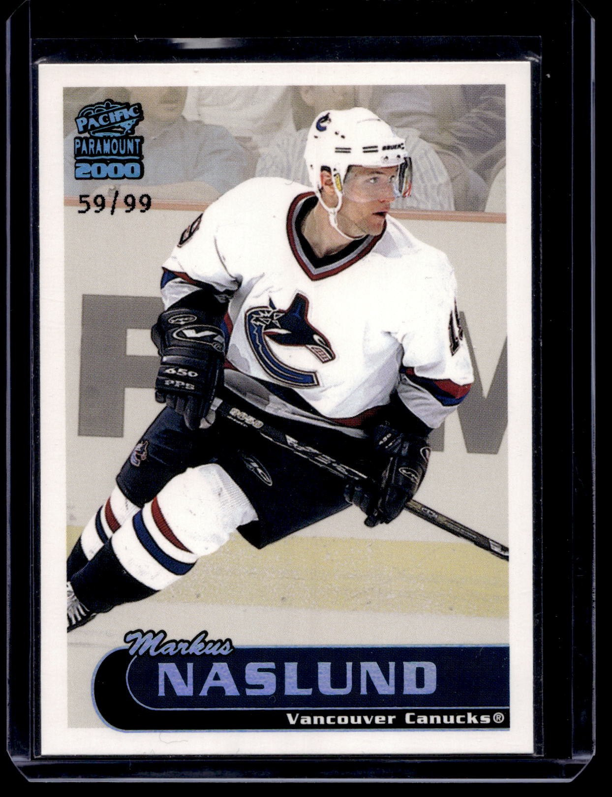 1999-00 Pacific Paramount - Holographic Green - Markus Naslund #238 /99