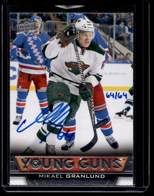 2015-16 Upper Deck Buybacks Autographs '13-14 Mikael Granlund Young Guns #474 Jersey numbered 64/64