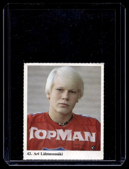 1978-79 Kiekkoilijat kuvina - Ari Lähteenmäki #42
